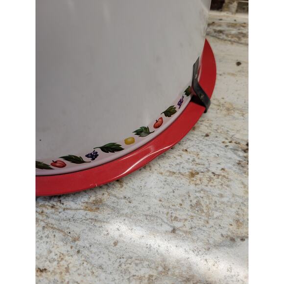 Vintage Cake Carrier Decoware, Fruit Basket Decal, Red Trim, Dome Cover, MCM - Picture 2 of 8